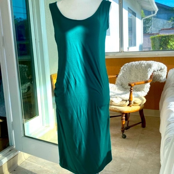 None Dresses & Skirts - GREEN TEE SHIRT MIDI DRESS TANK  SLEEVELESS …. Size Large GUC